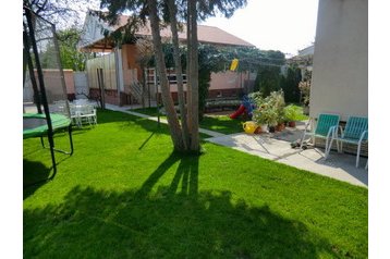 Madjarska Privát Hegyeshalom, Eksterijer